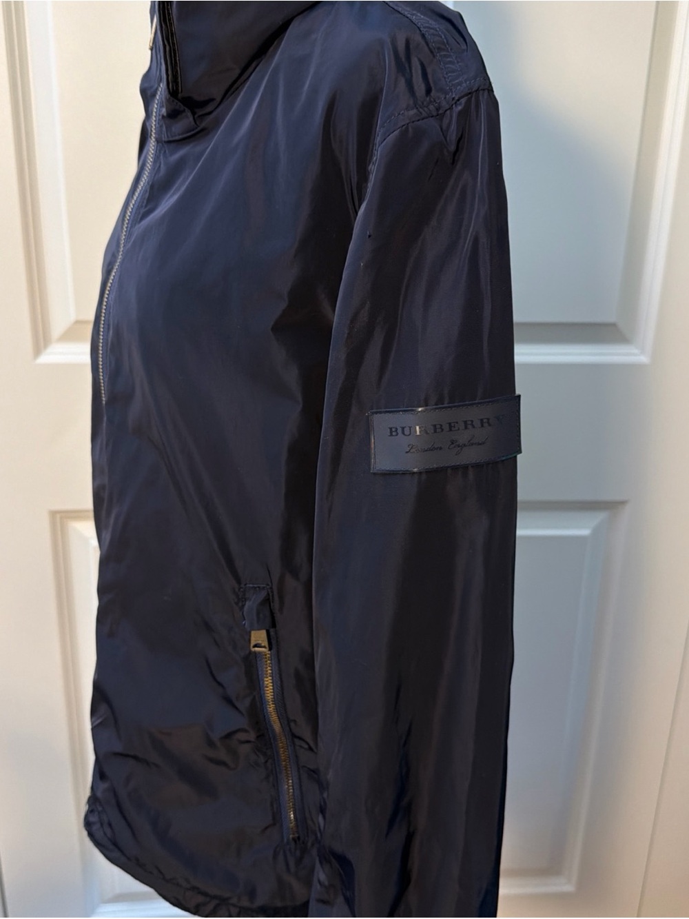 Burberry Navy Lightweight Zip Jacket with stowaway hood - Picture 4 of 14